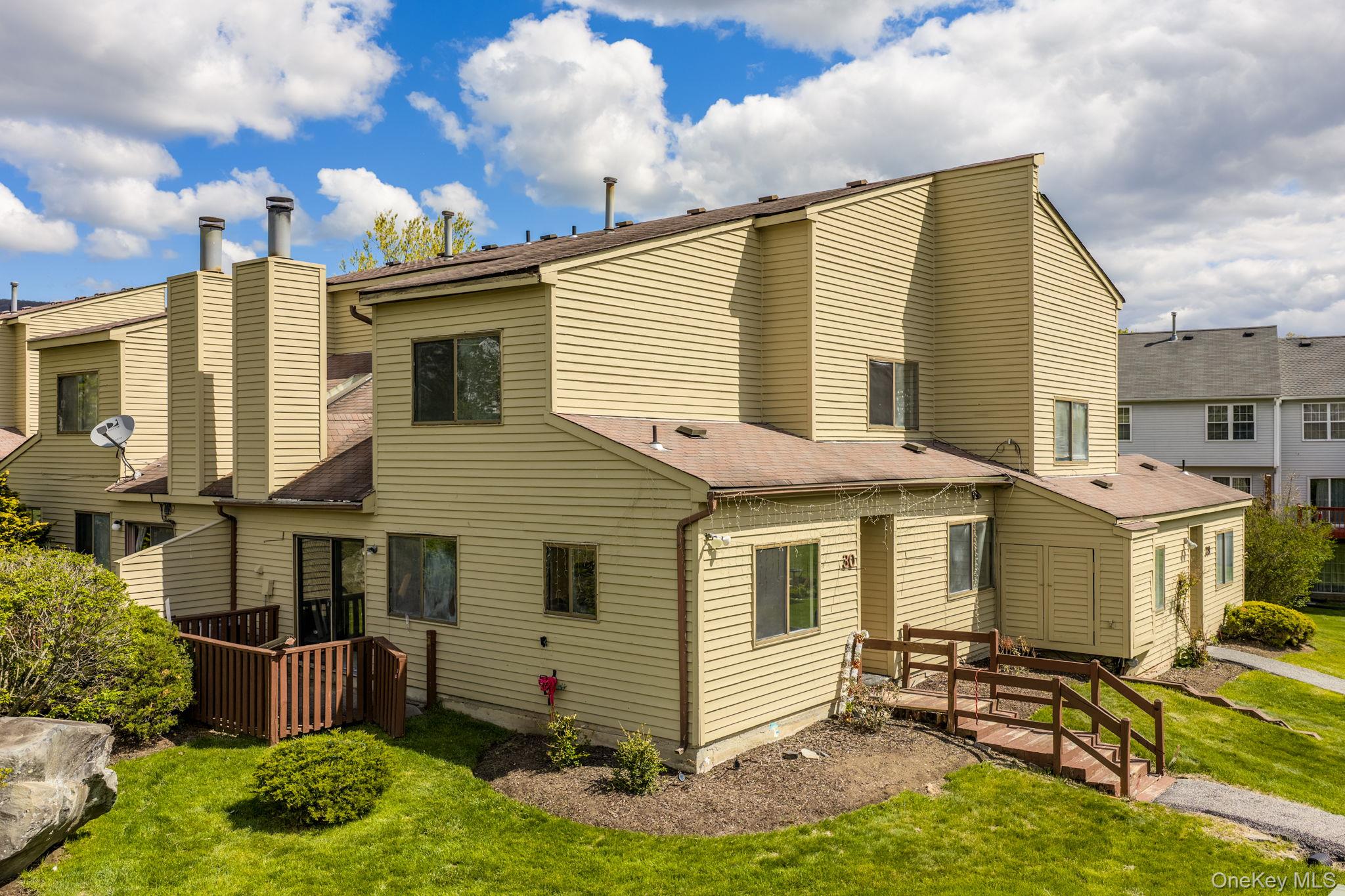30 Sycamore Court — photo