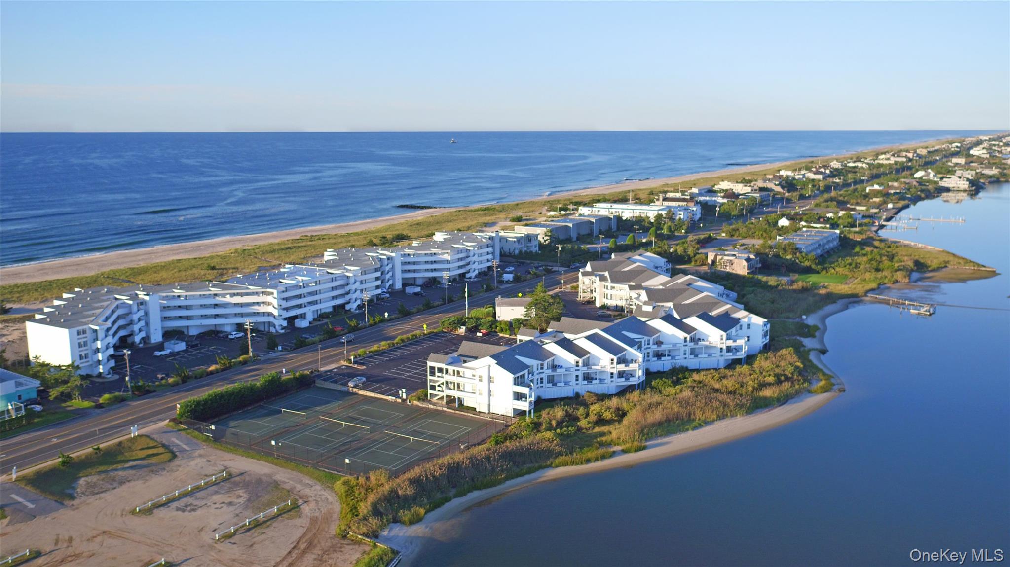 250 Dune Road 119 — photo