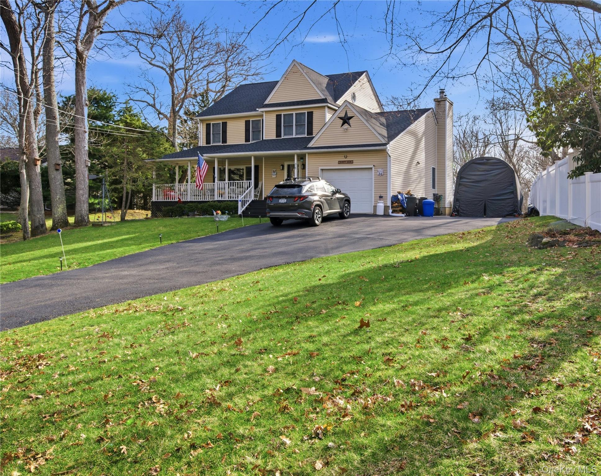 38 Elizabeth Drive — photo