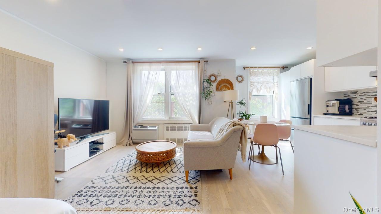 68-15 Selfridge Street 3D — photo