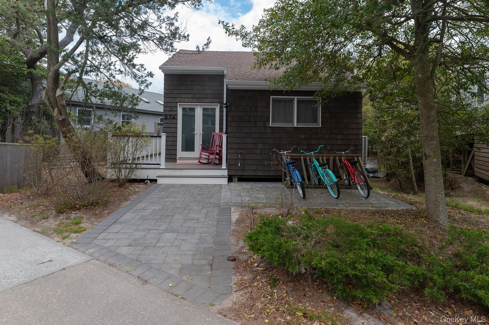 574 Bayberry Walk — photo