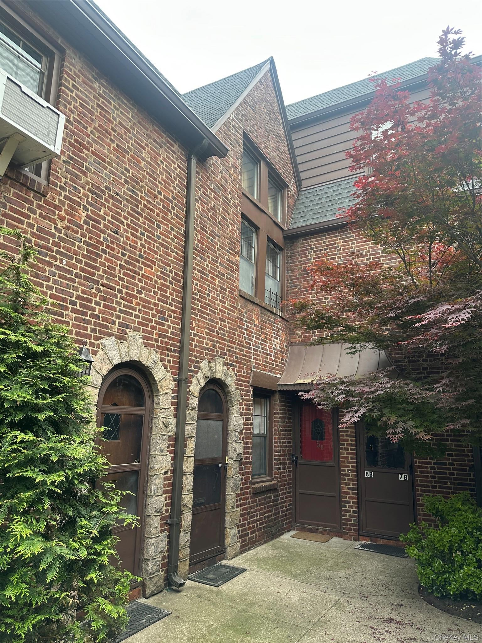 40-40 203 St 6B — photo