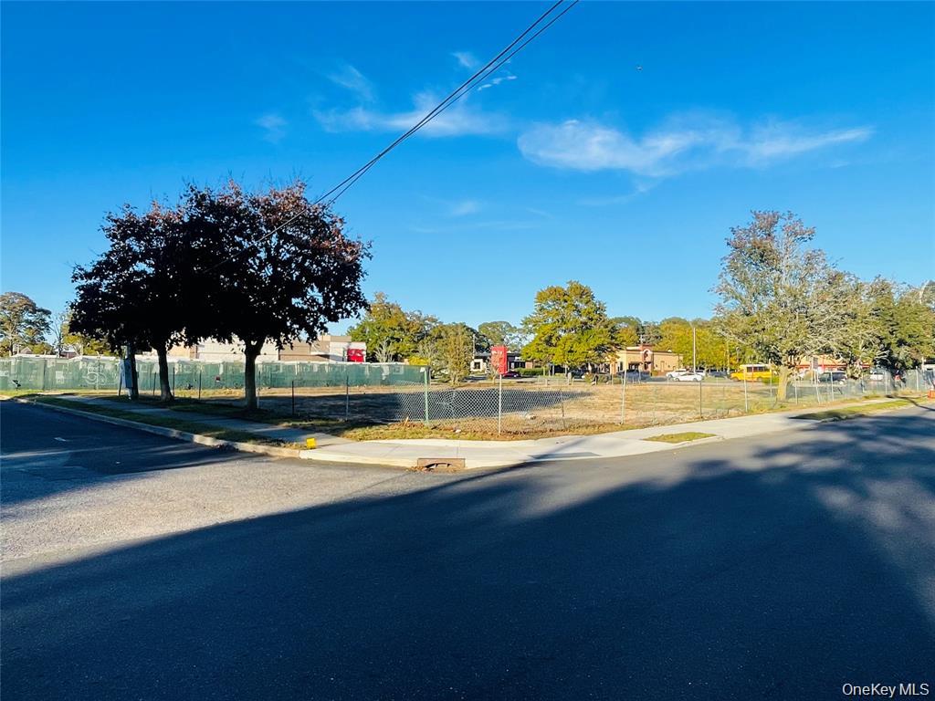 550 William Floyd Parkway — photo