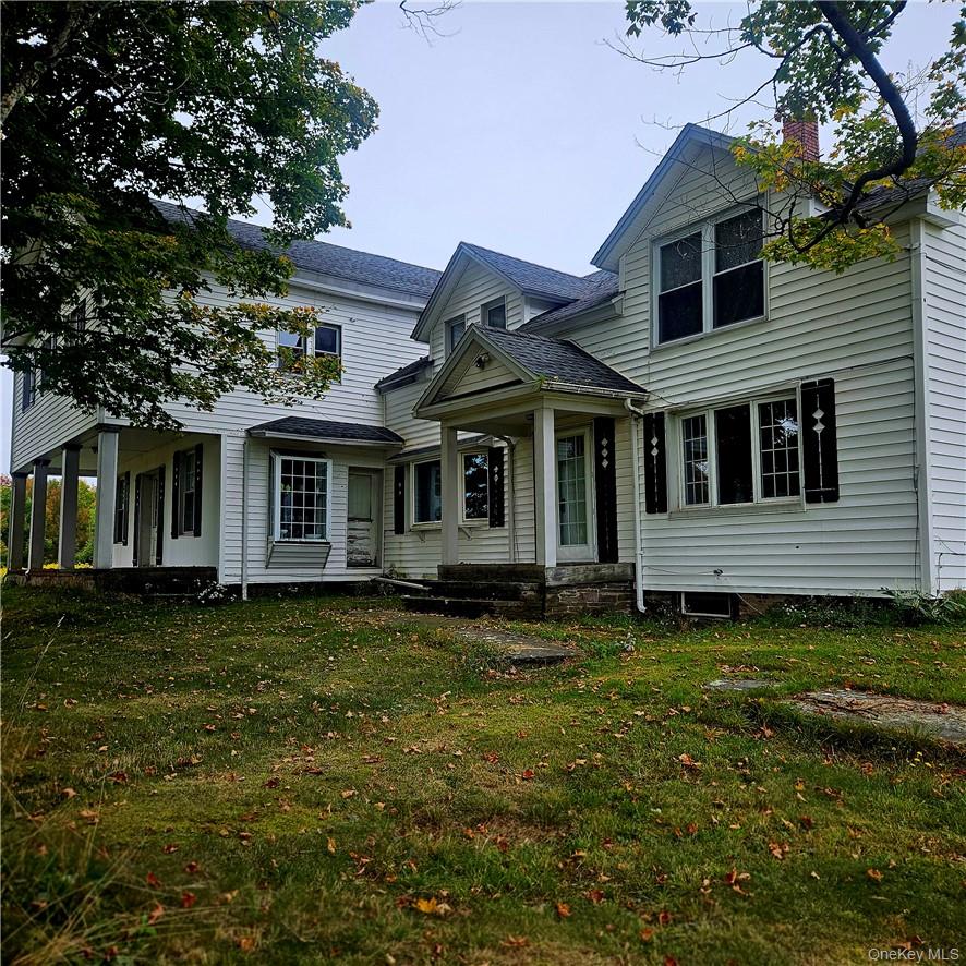 301 & 305 Hust — photo
