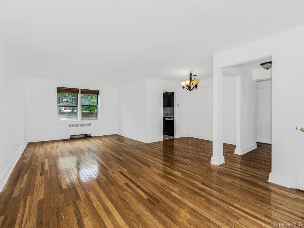144 Ravine Avenue 2C — photo