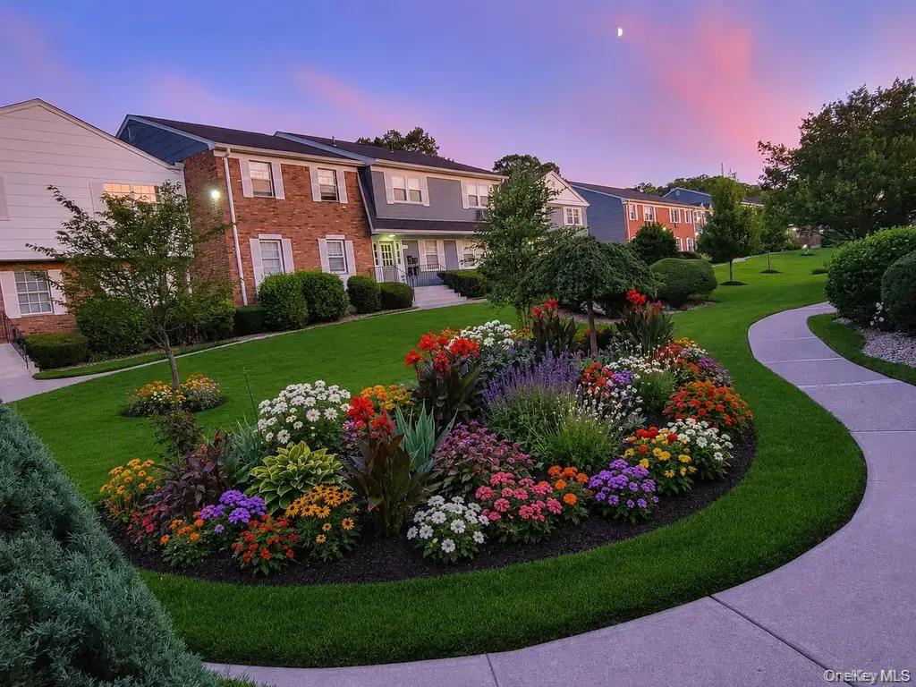 43 Doxbury Lane 43 — photo