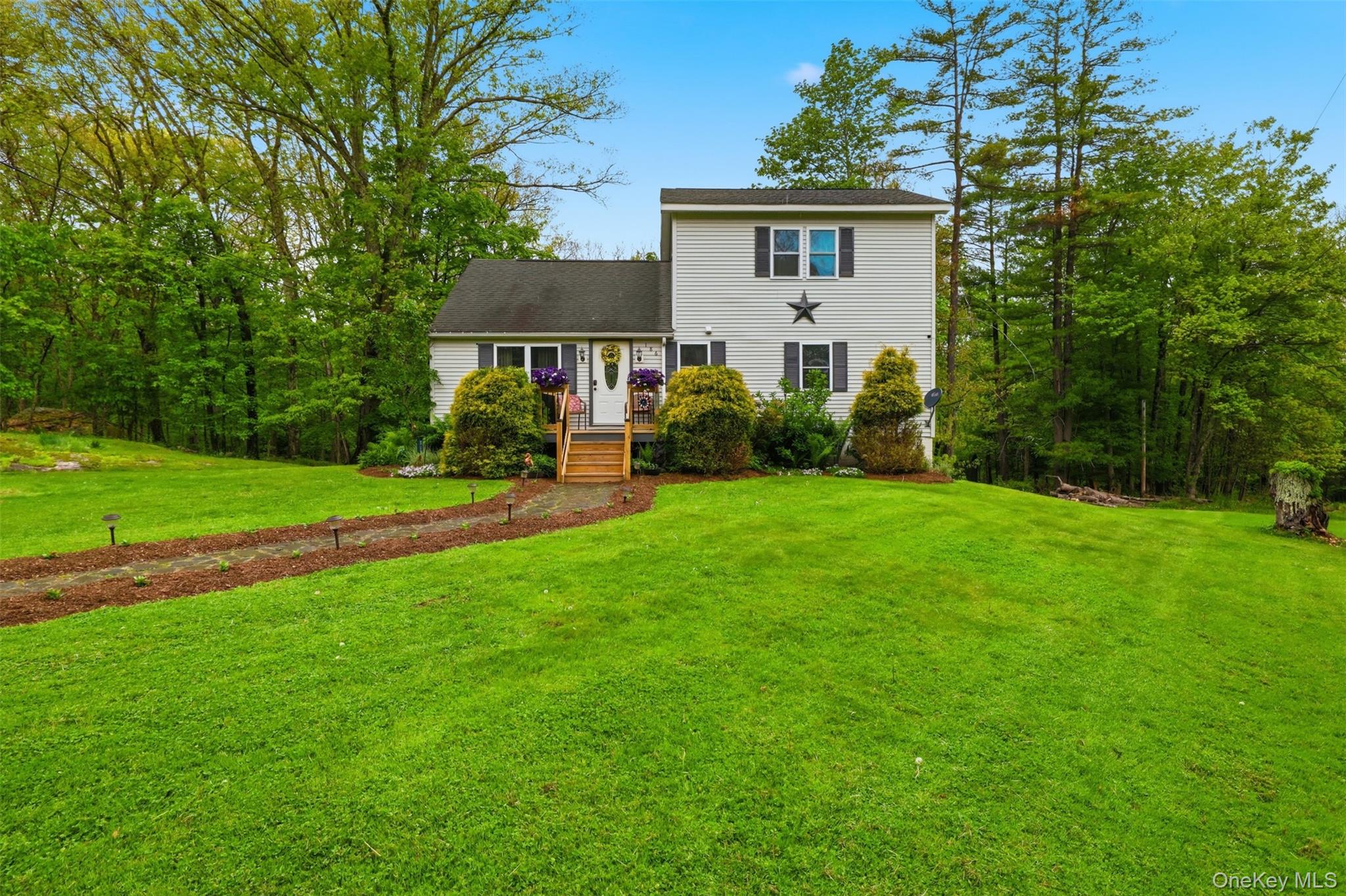 186 Cedar Hill Road — photo