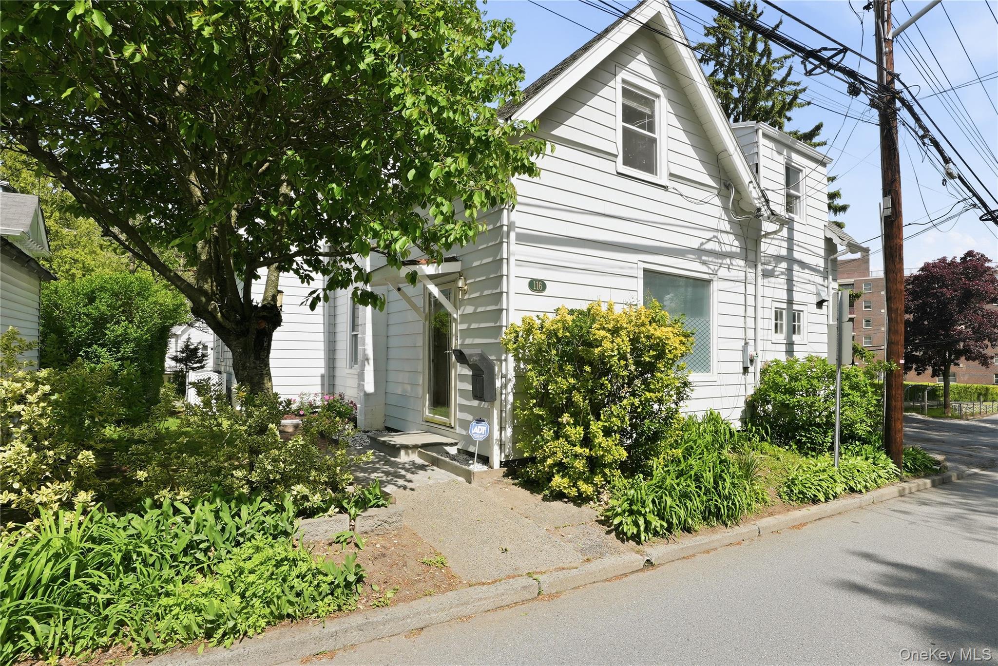 116 Carpenter Avenue — photo