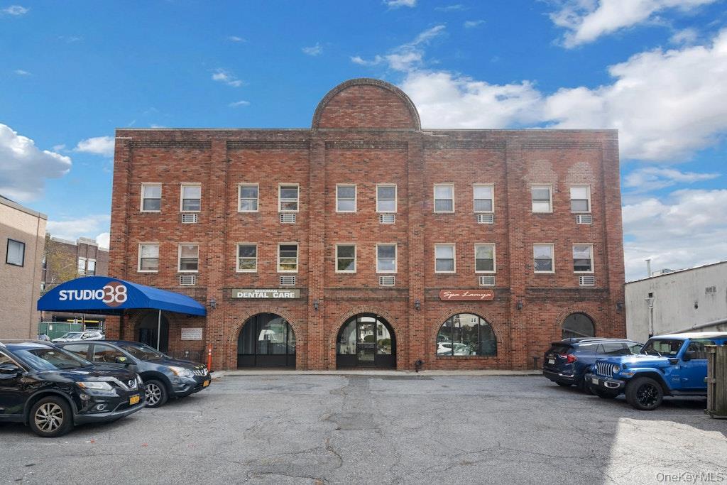 38 Beekman Avenue Ground Floor #2 — photo