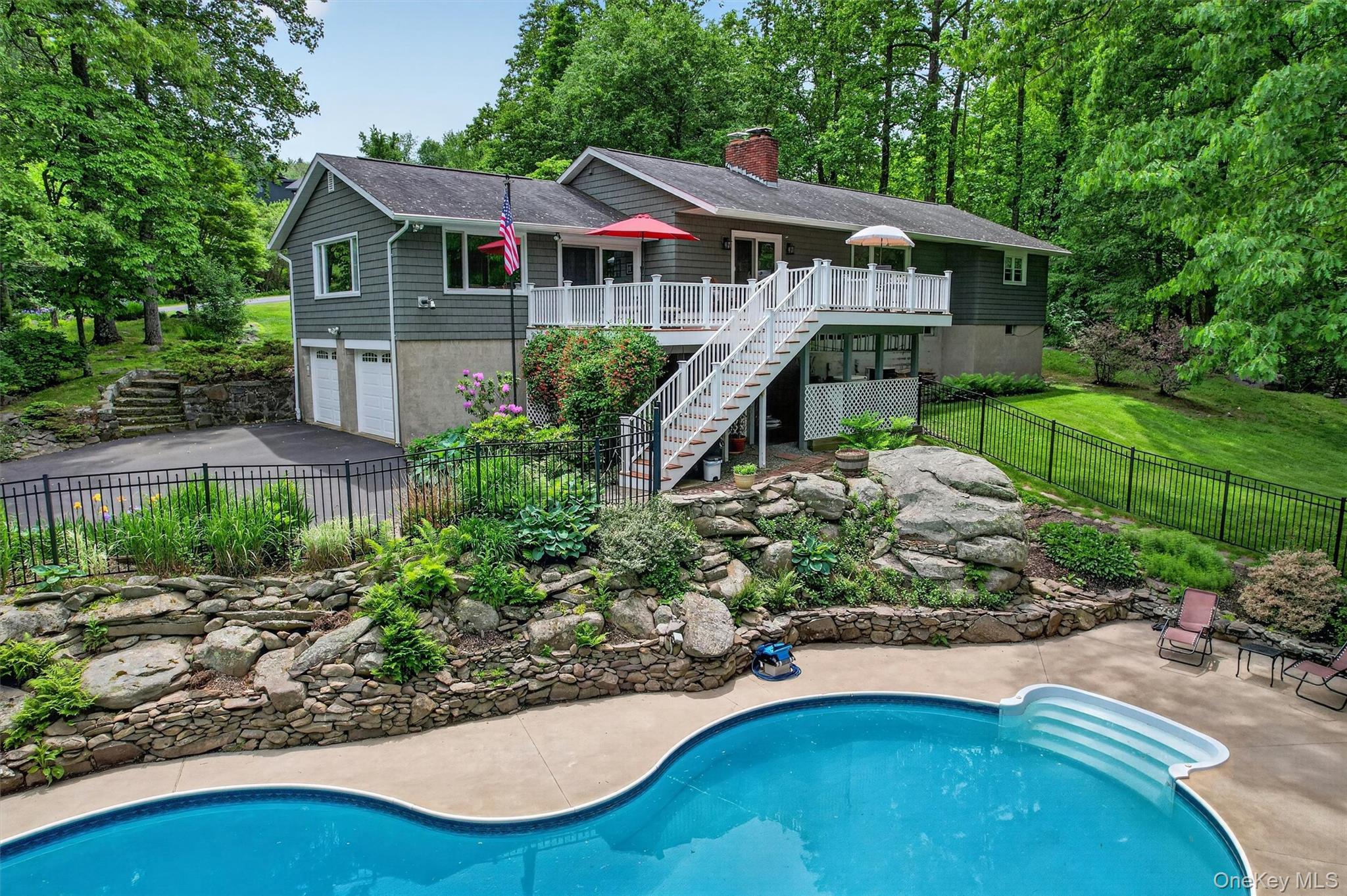 8 Mountain Brook Road — photo
