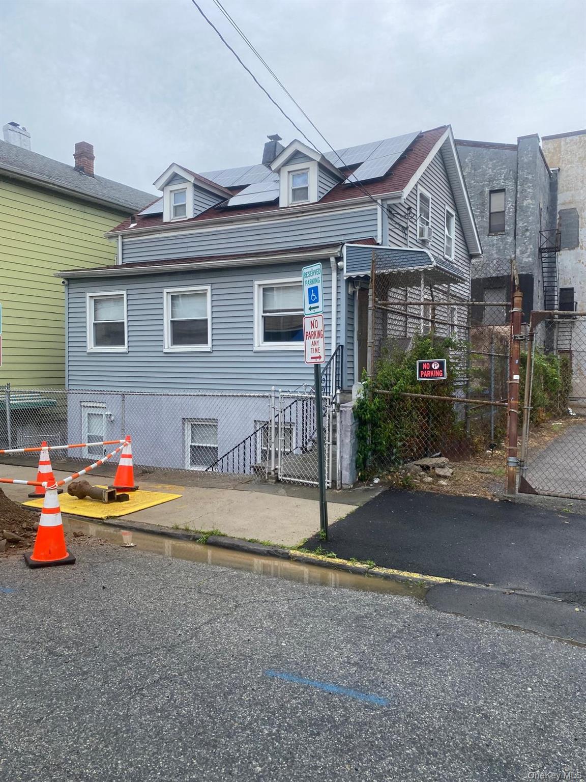 8 Morris Place — photo