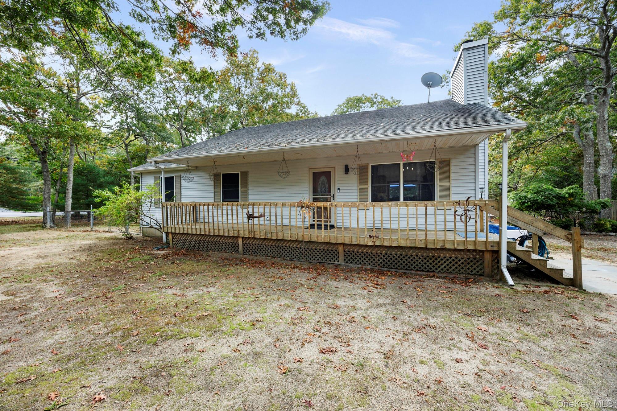 1 Amagansett Drive E — photo