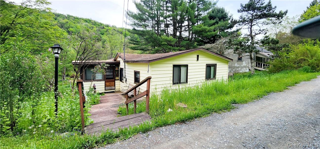 32 Brookside Drive — photo