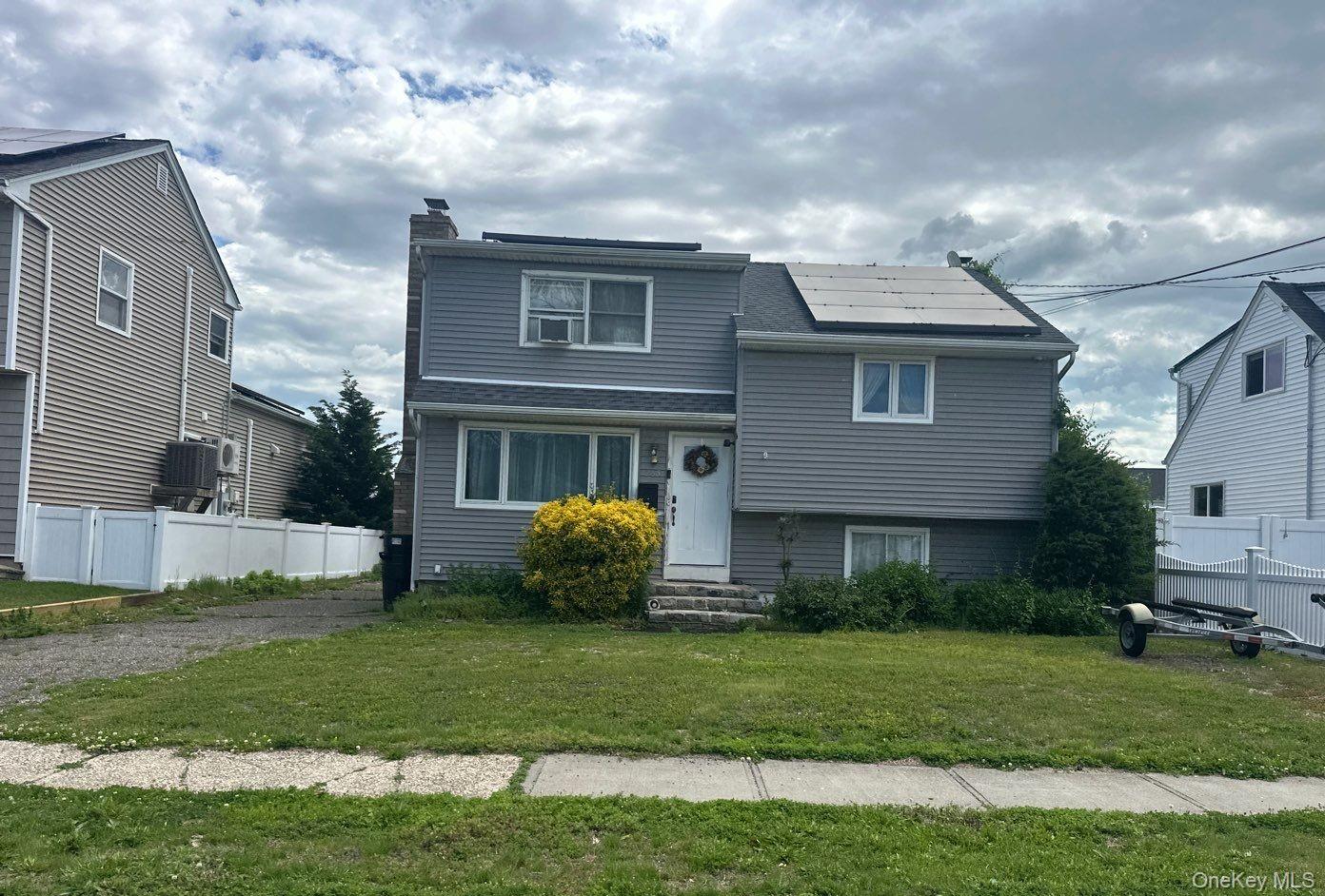 265 East Drive — photo