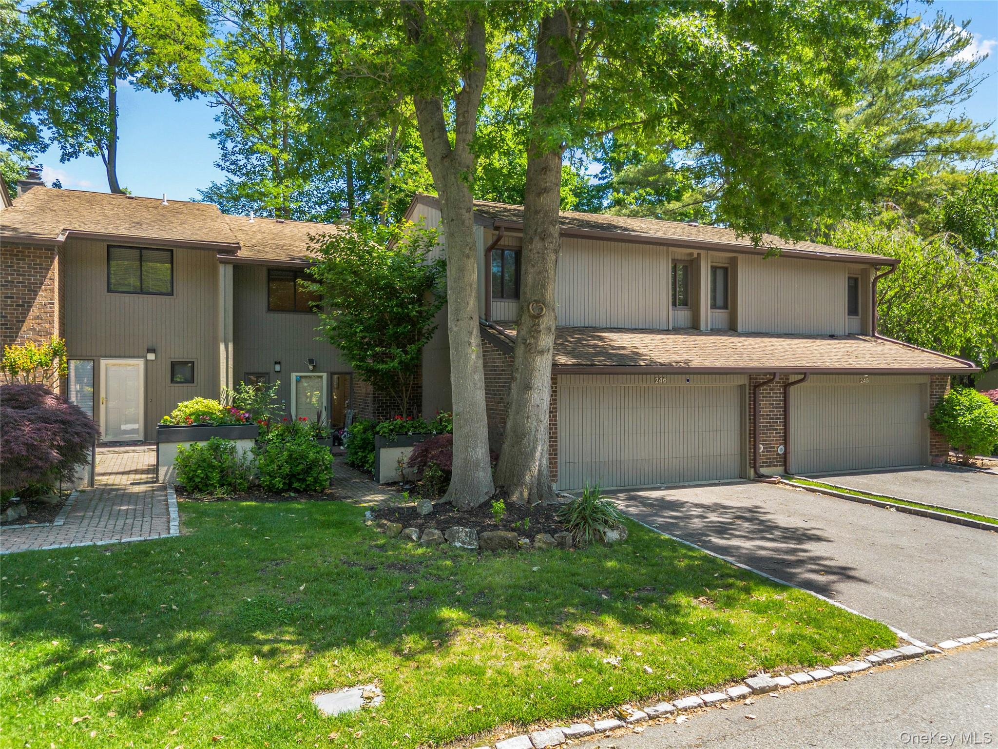 246 Hamlet Drive — photo