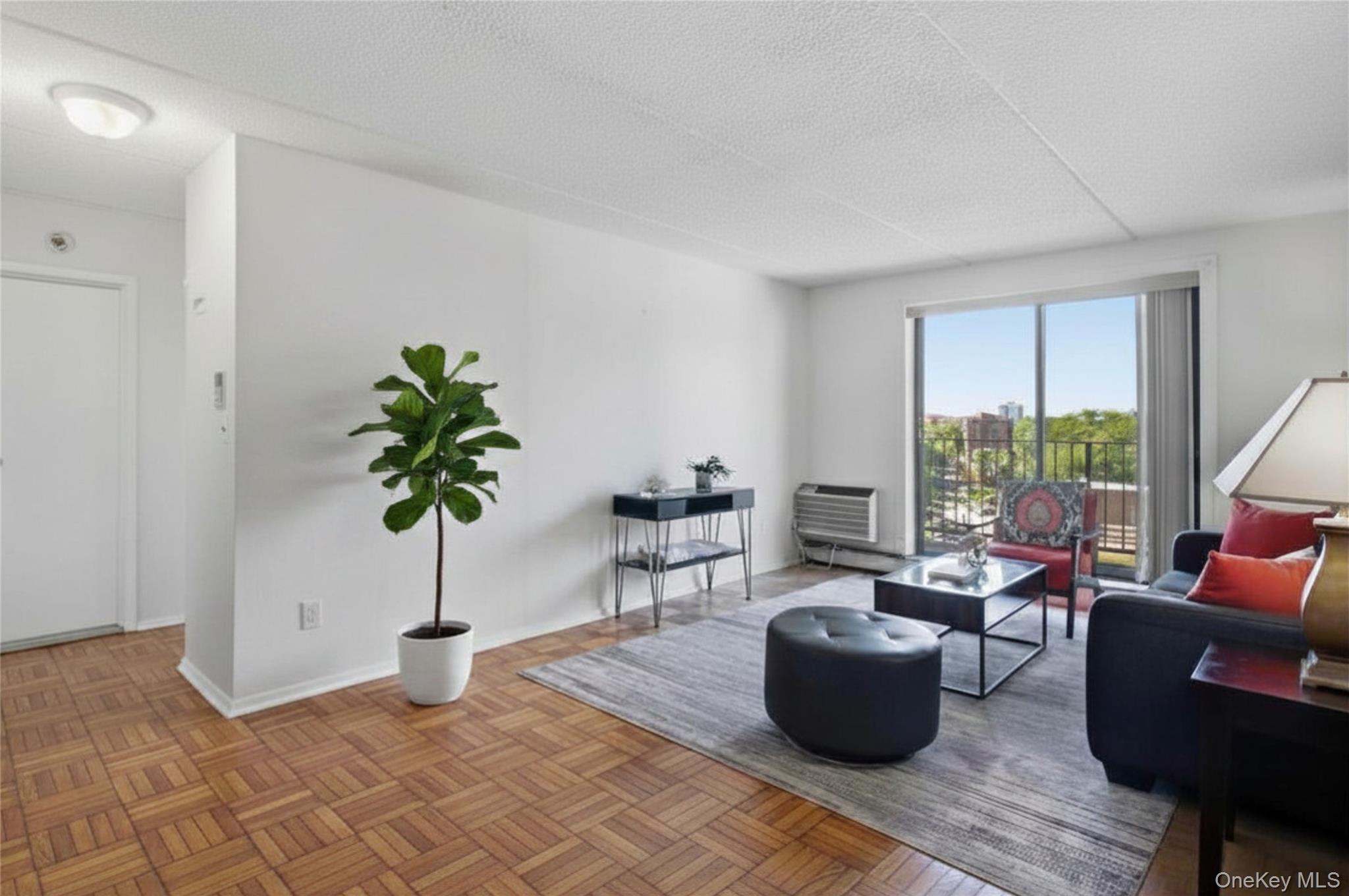 687 Bronx River Road 6C — photo