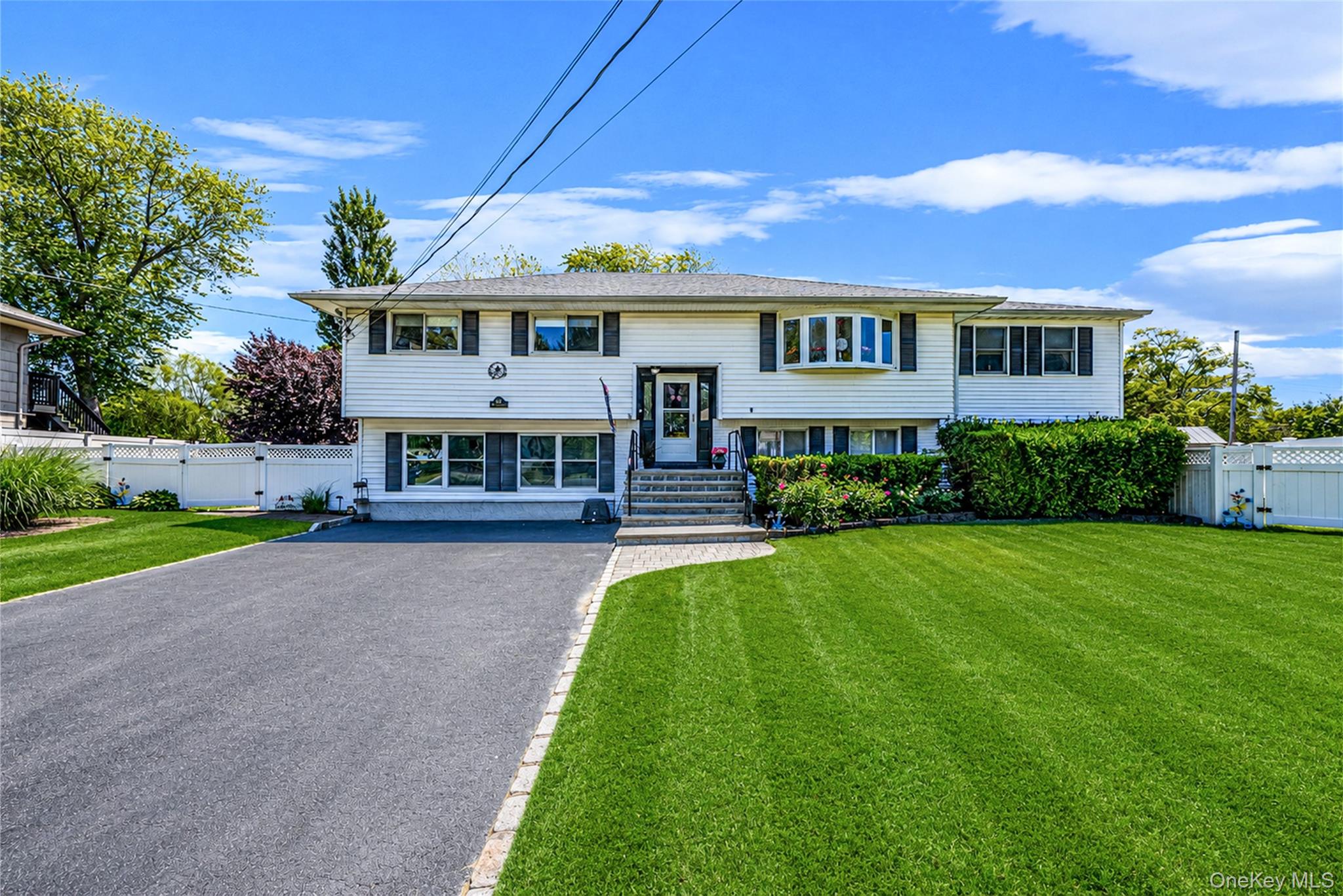 20 Rochelle Court — photo