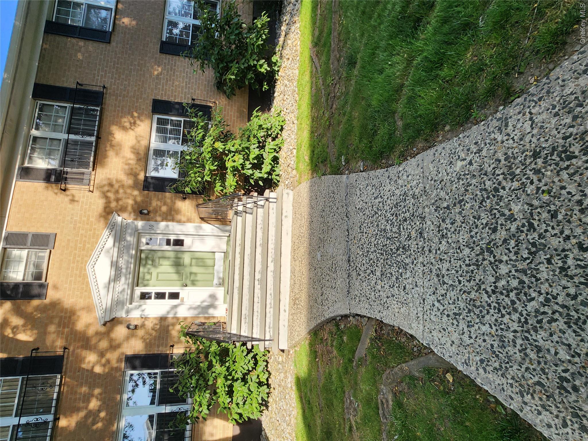 10 Somerset Drive 26K — photo