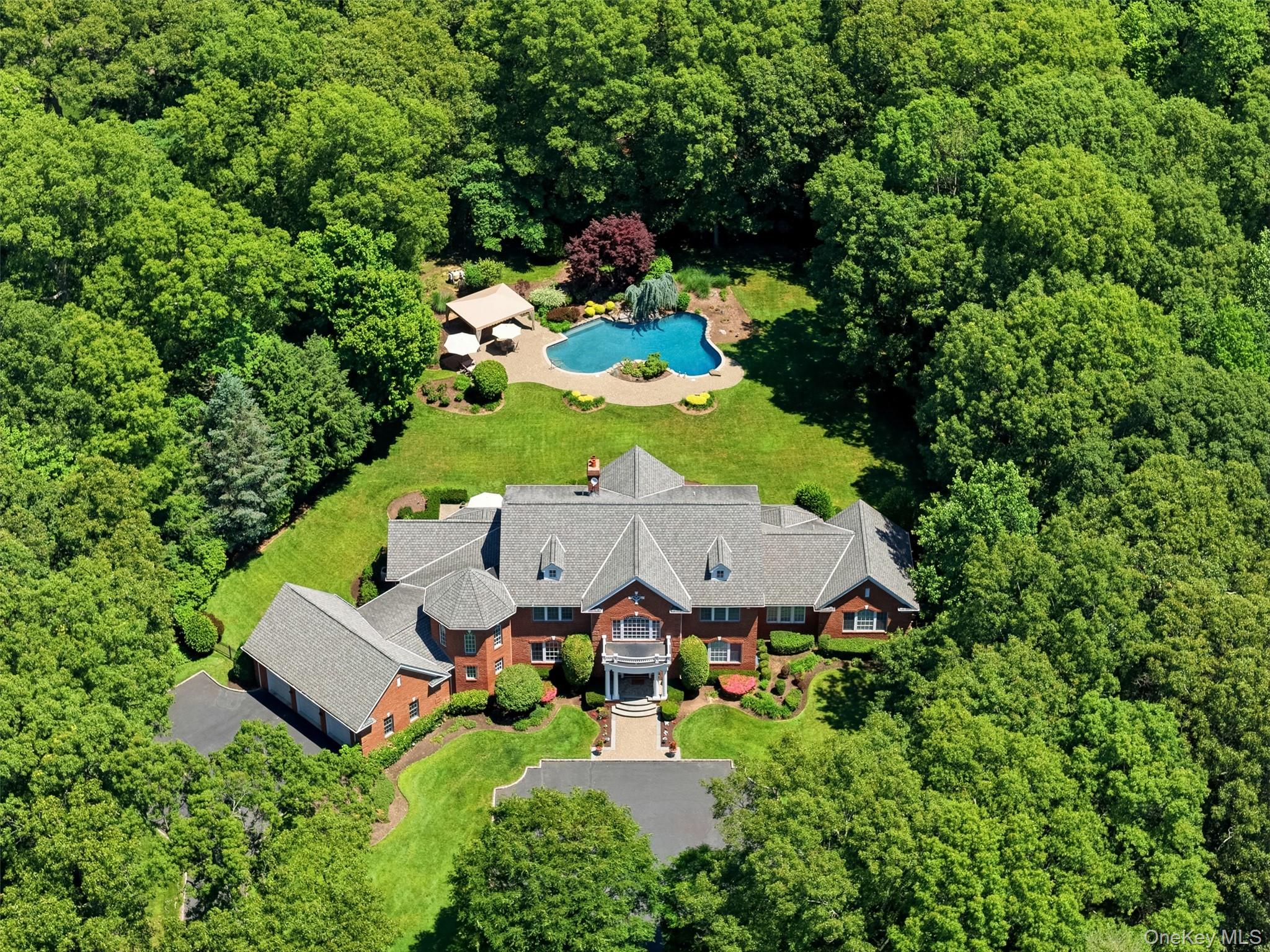 7 Fairway Court — photo