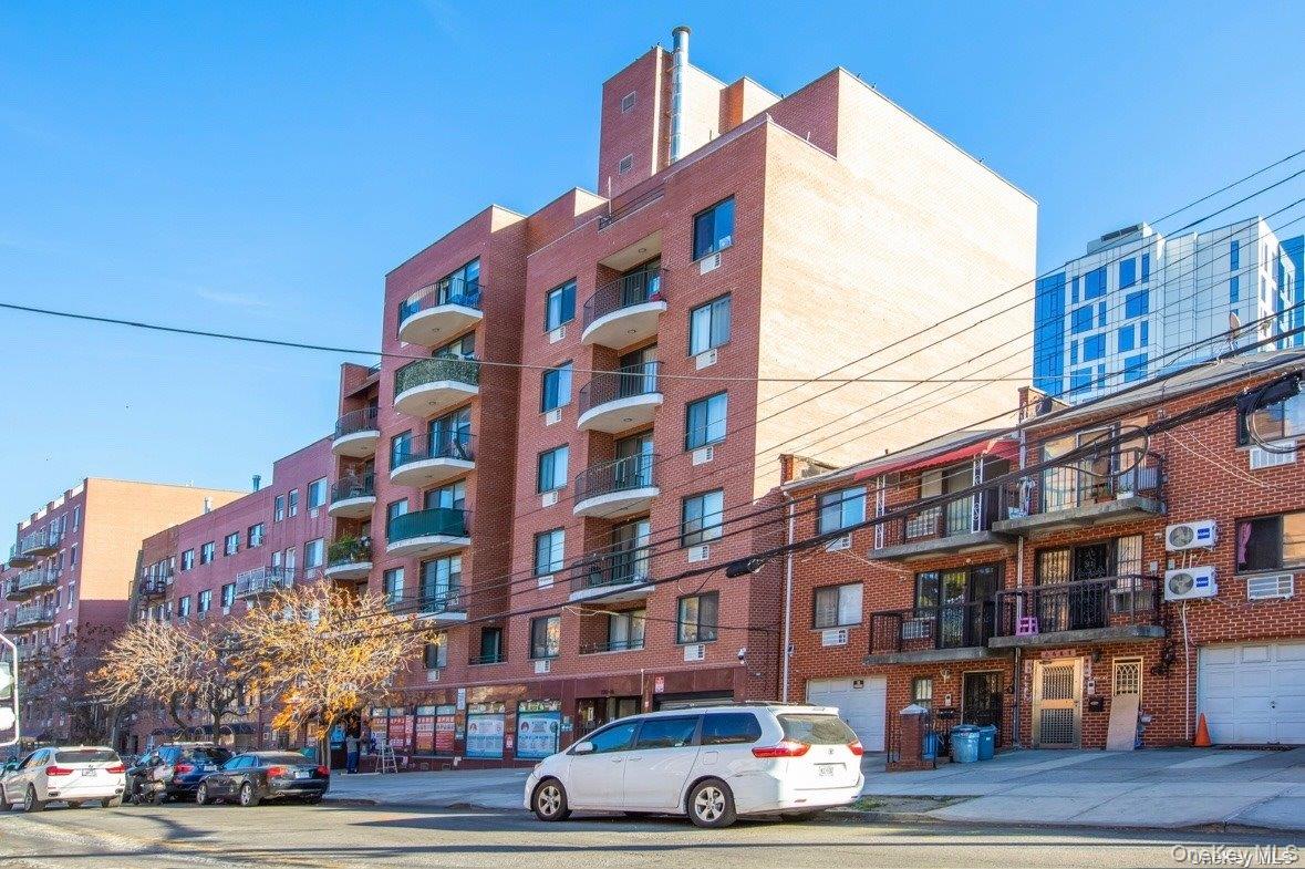 136-16 35th Avenue 7C — photo