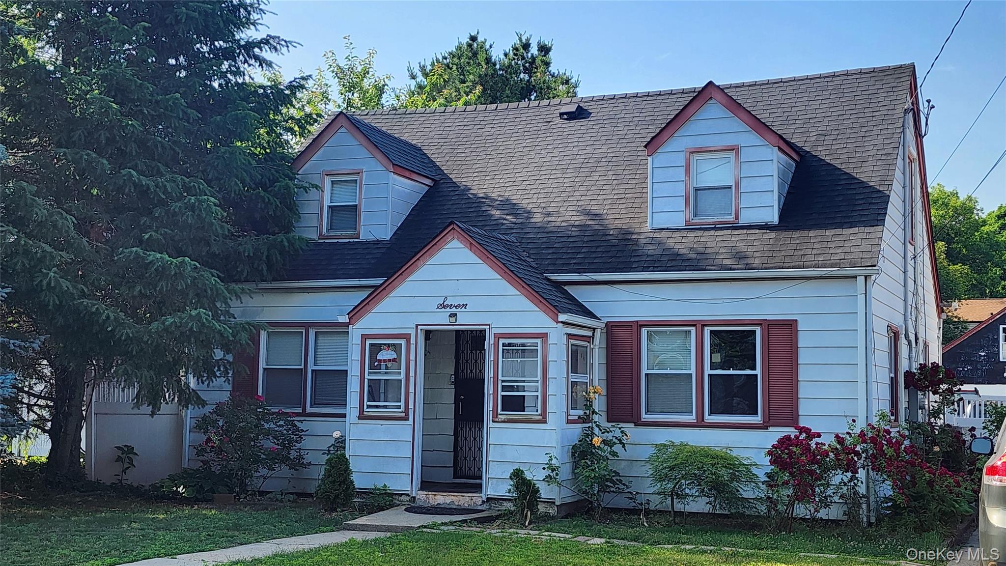 7 Walters Avenue — photo
