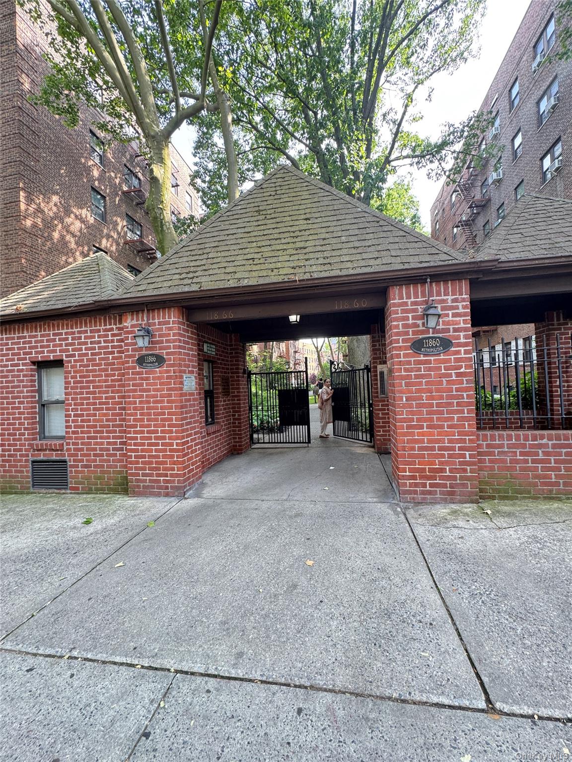 118-60 Metropolitan Avenue 1J — photo