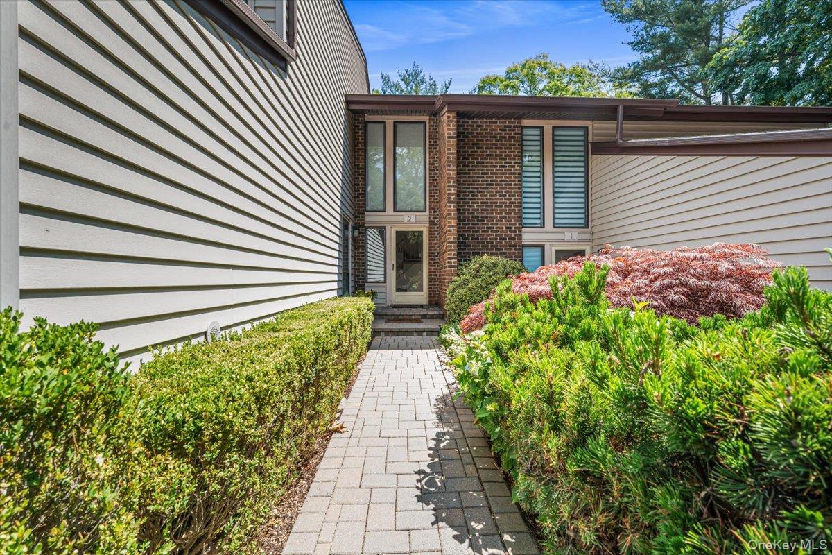 2 Maple Run Drive, Oyster Bay, NY 11753 — photo 3