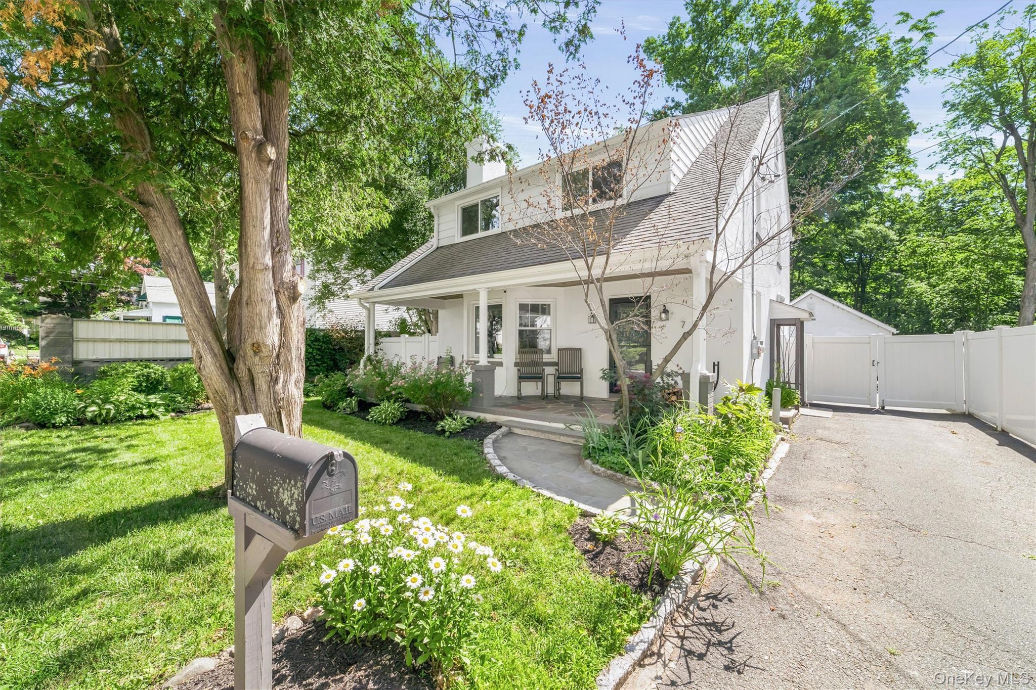 7 Brook Place, Ossining, NY 10562 — photo 2