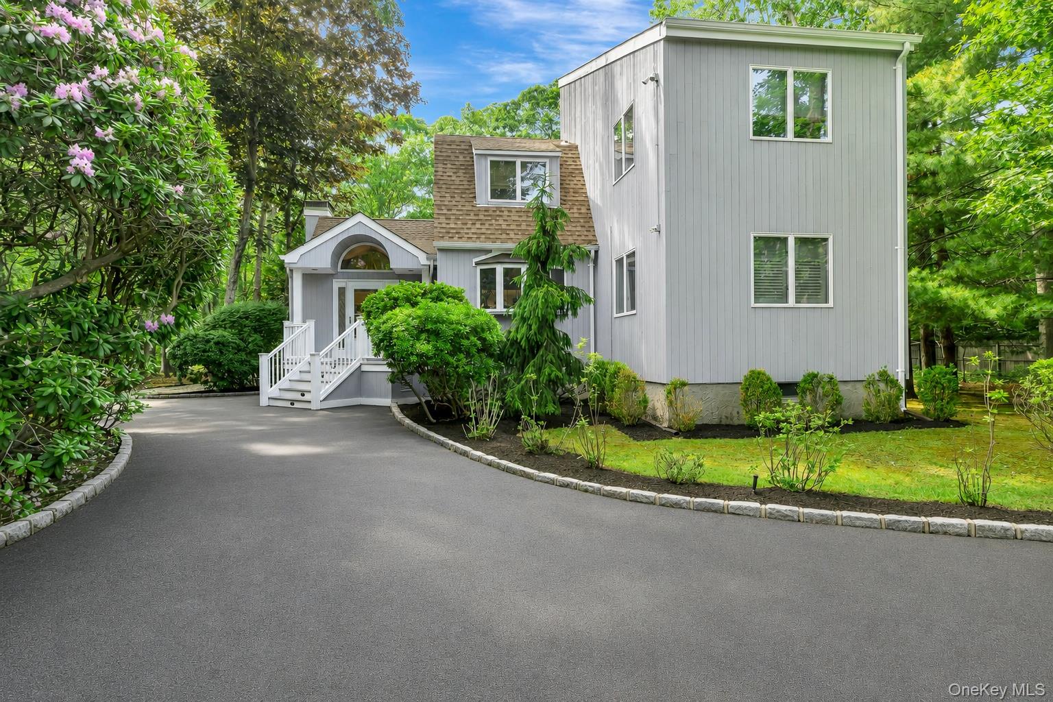 2 Strathmore Court, Southampton, NY 11960