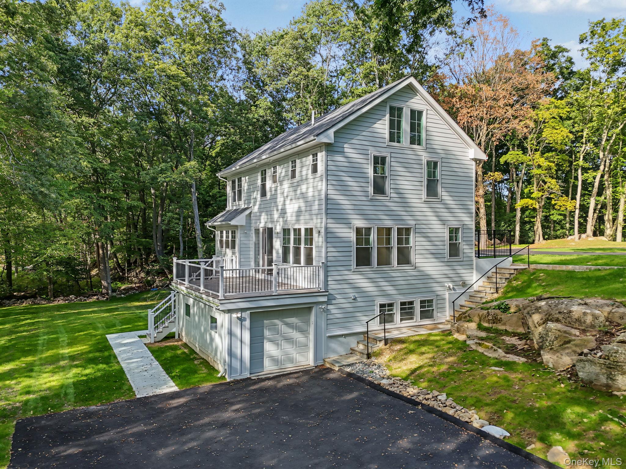 18 Laurel Road — photo