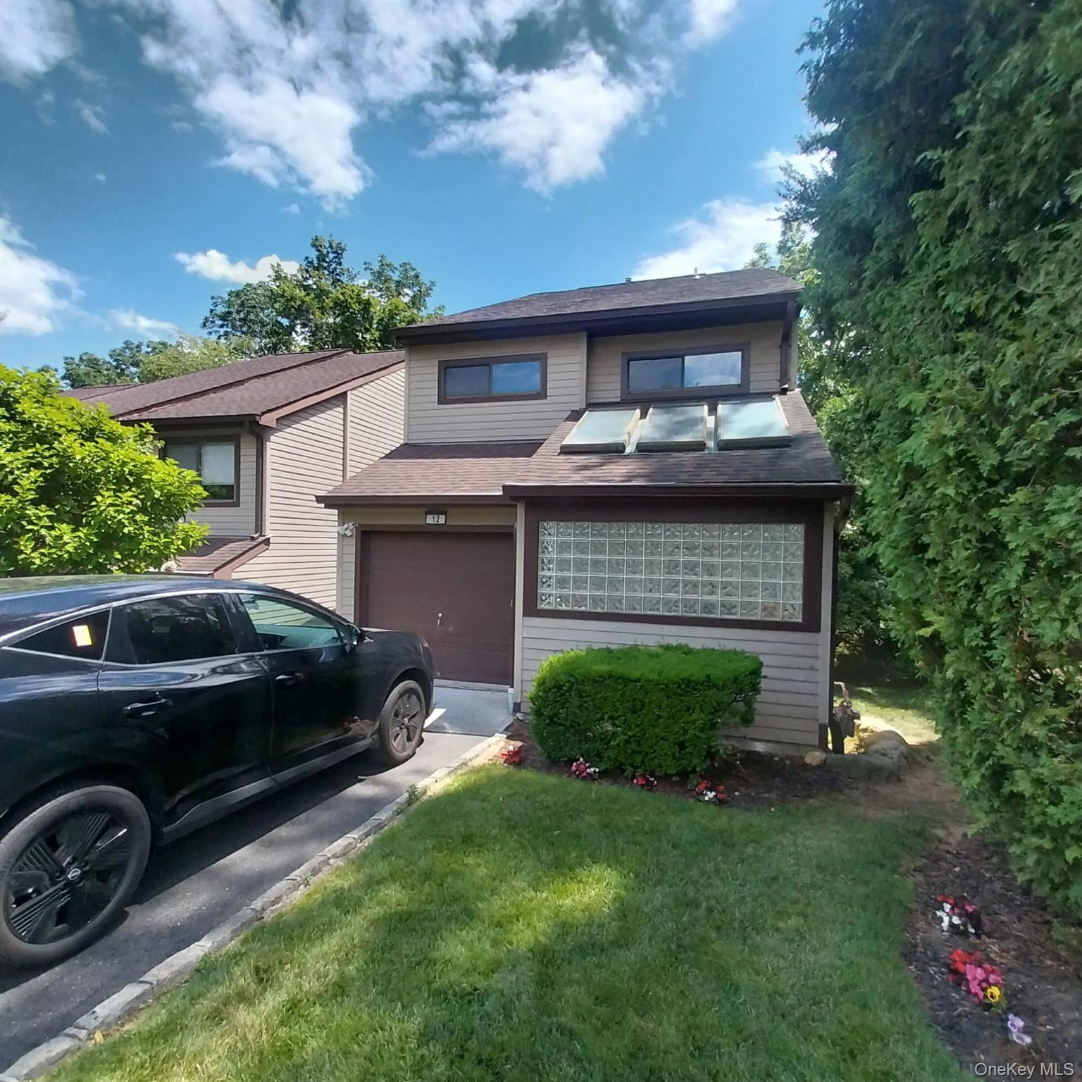 12 The Glen Lane 12 — photo