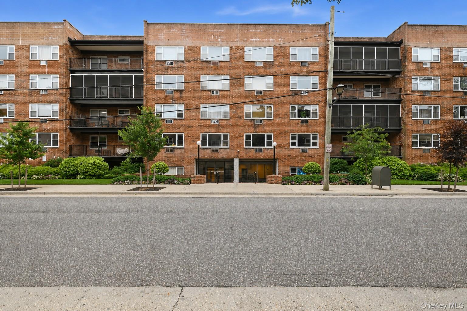 101 Lincoln Avenue 4K — photo