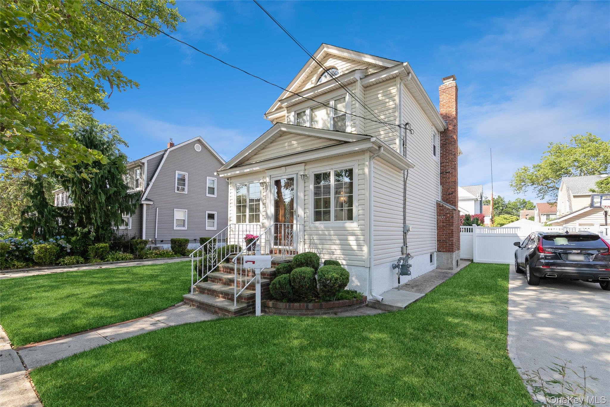 16 Devon Street, Hempstead, NY 11563 — photo 2
