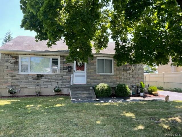 8 Rochelle Court — photo