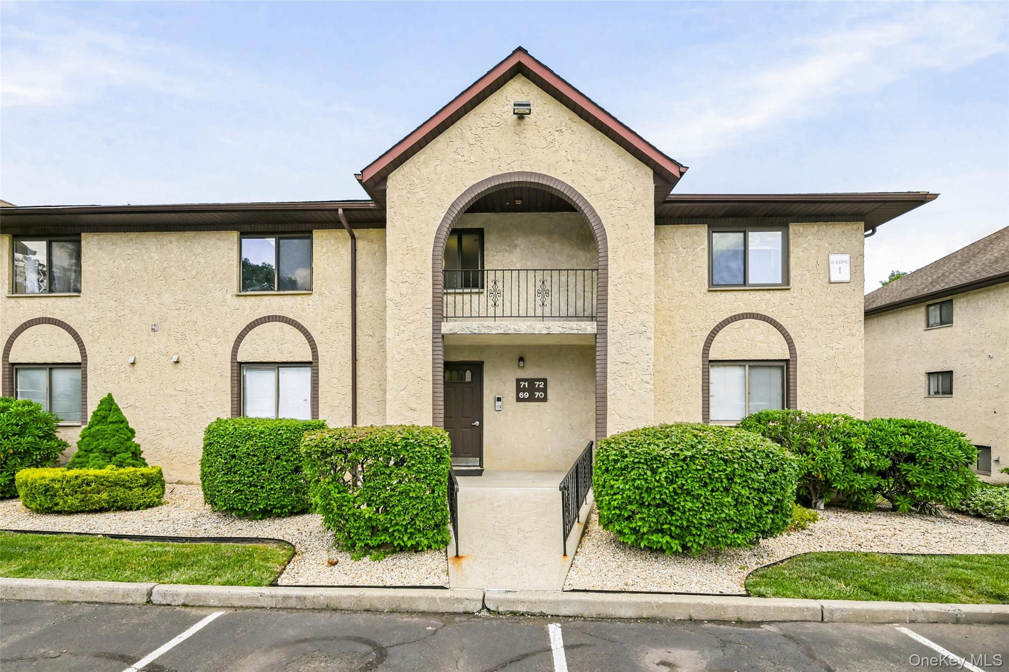 72 Omni Parc Drive — photo