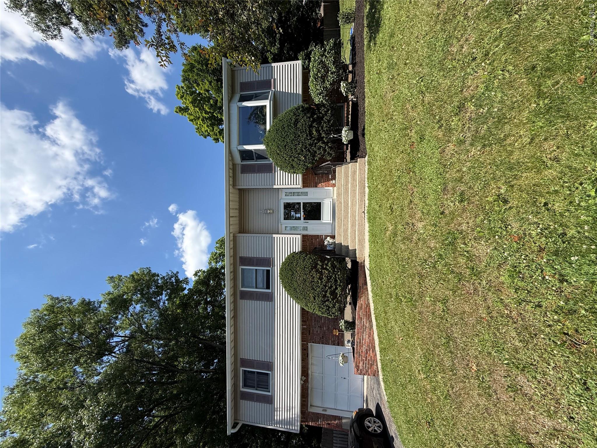 7 Twin Court — photo