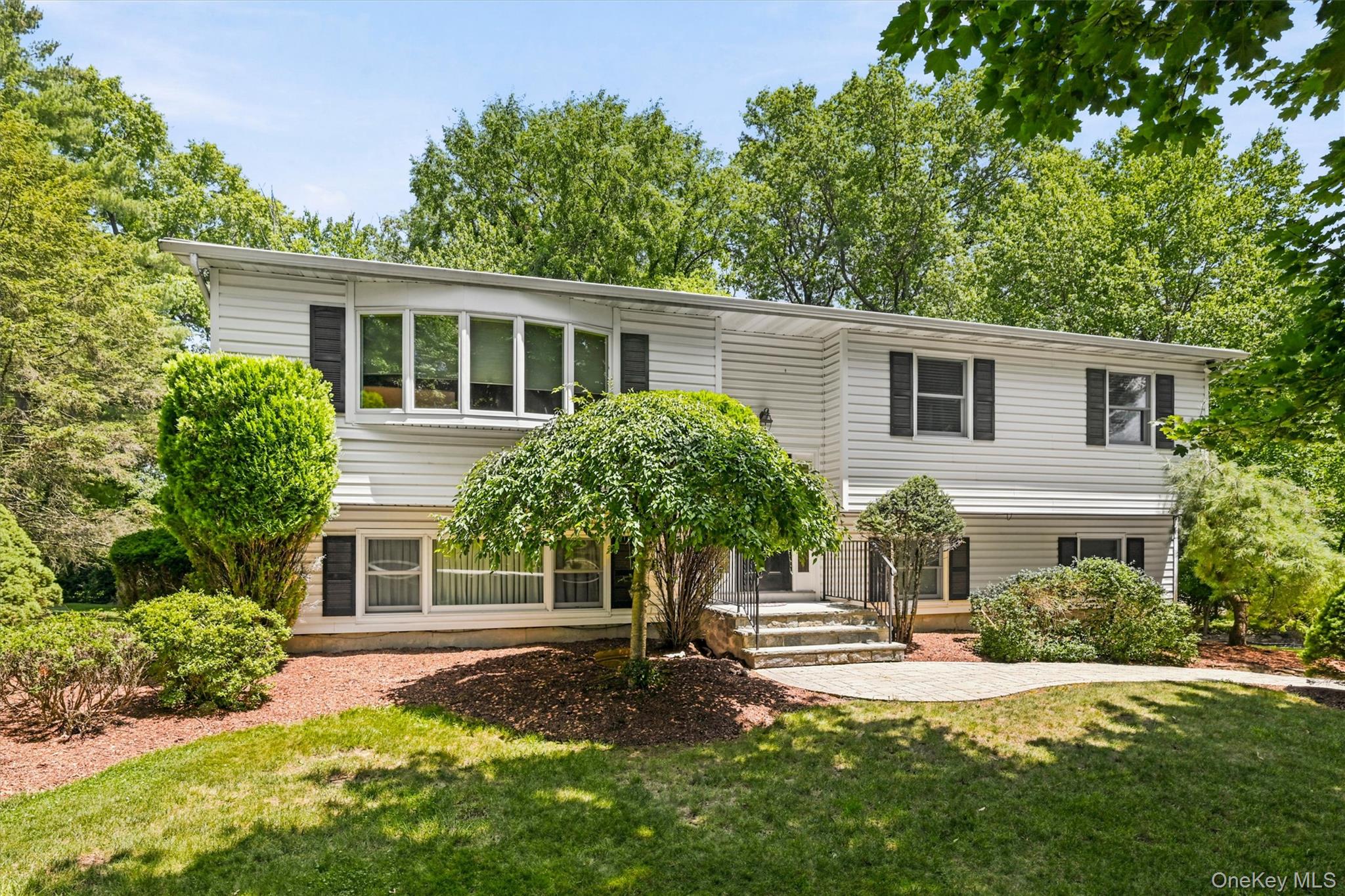 21 Arbor Lane — photo
