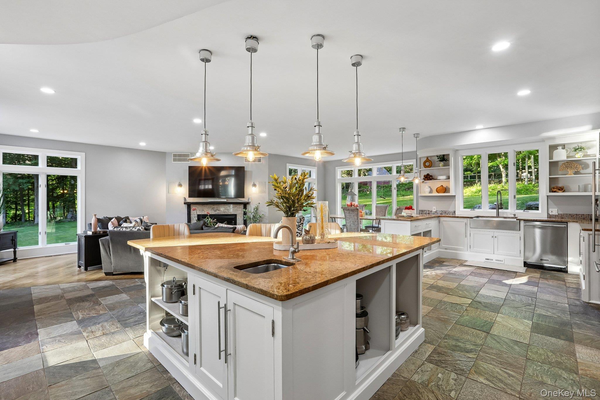 Home in Lewisboro, NY 10590 — photo 3