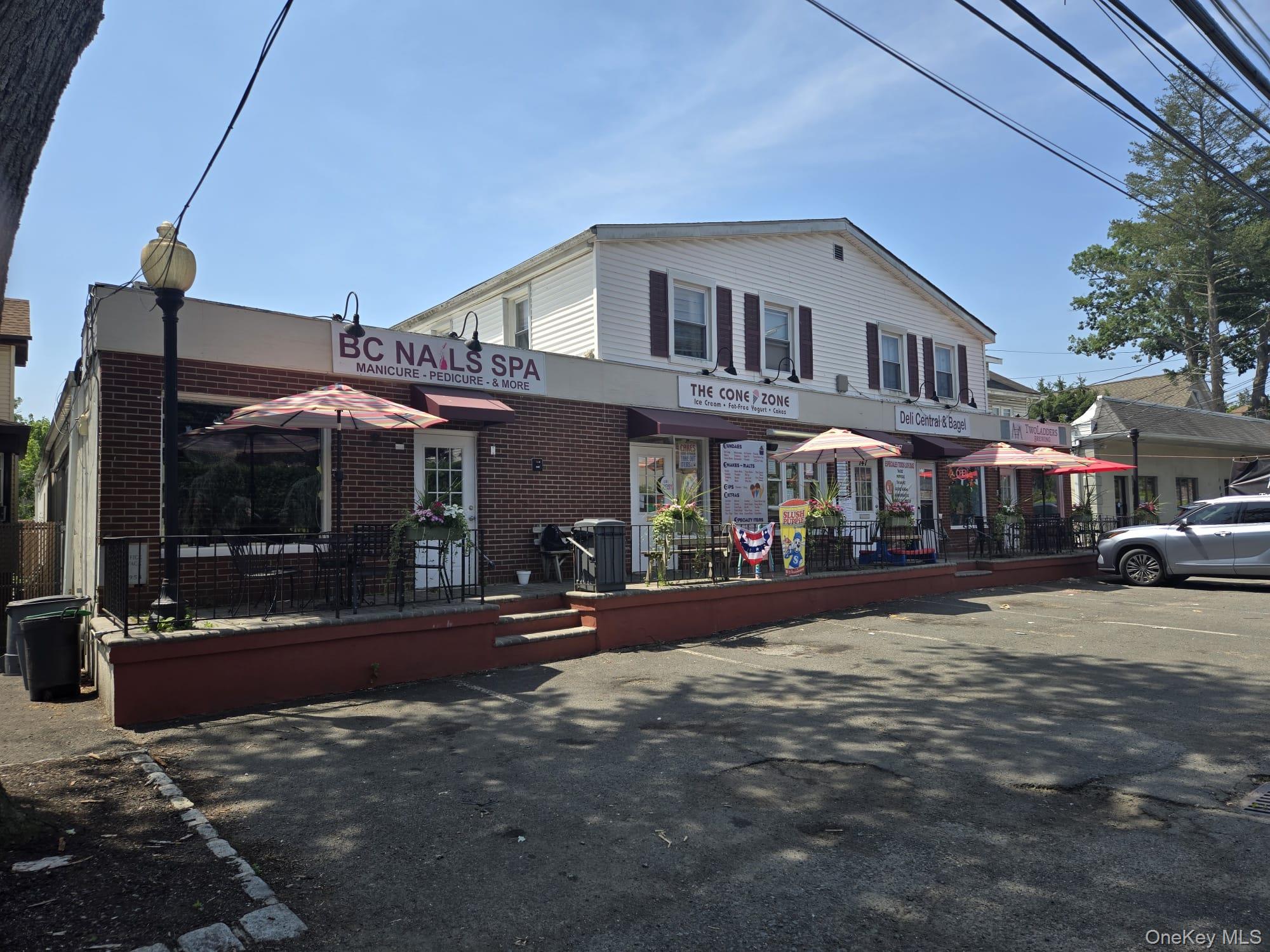747 W Nyack Road — photo