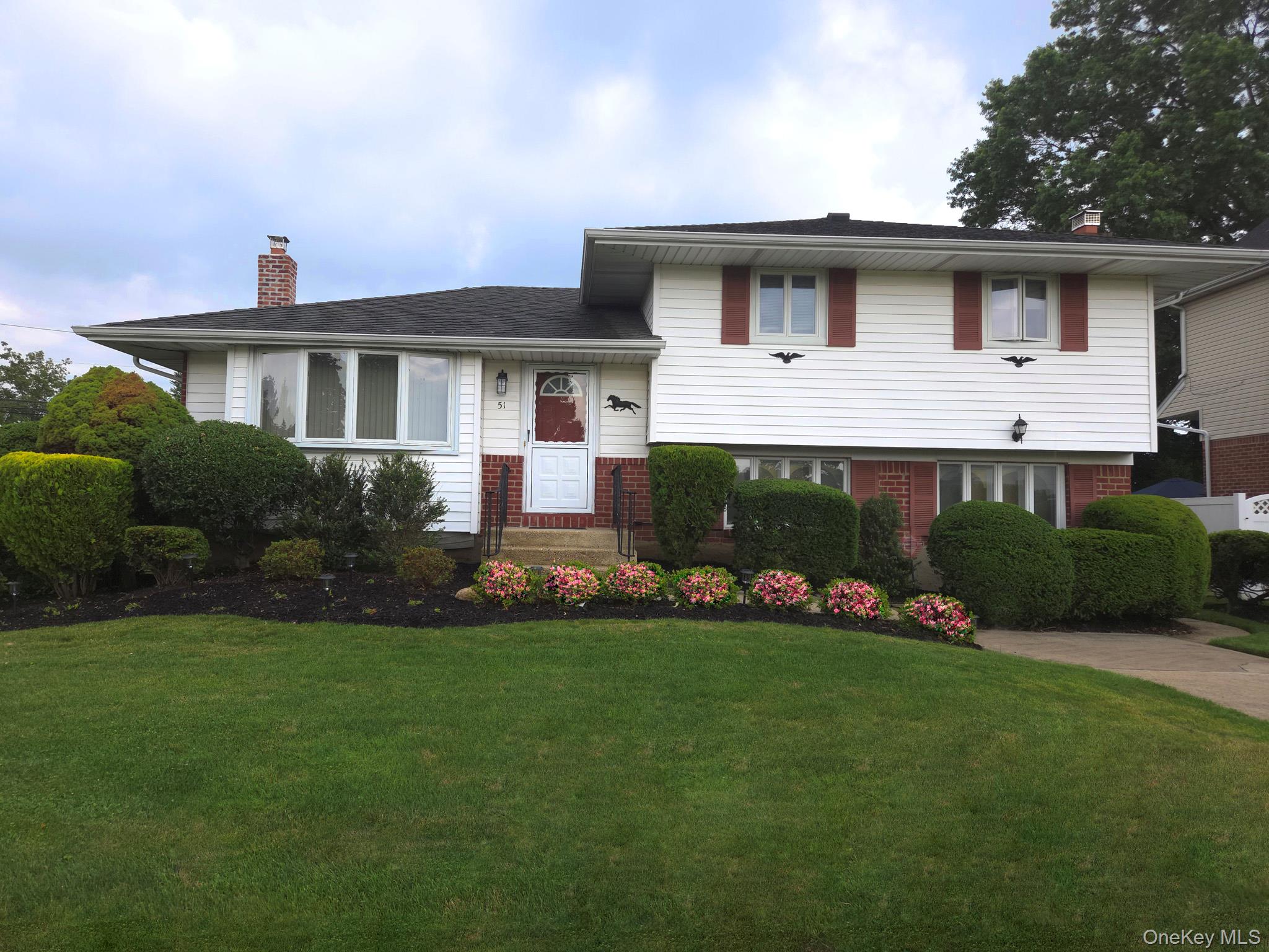 51 Eileen Avenue, Oyster Bay, NY 11803 — photo 2