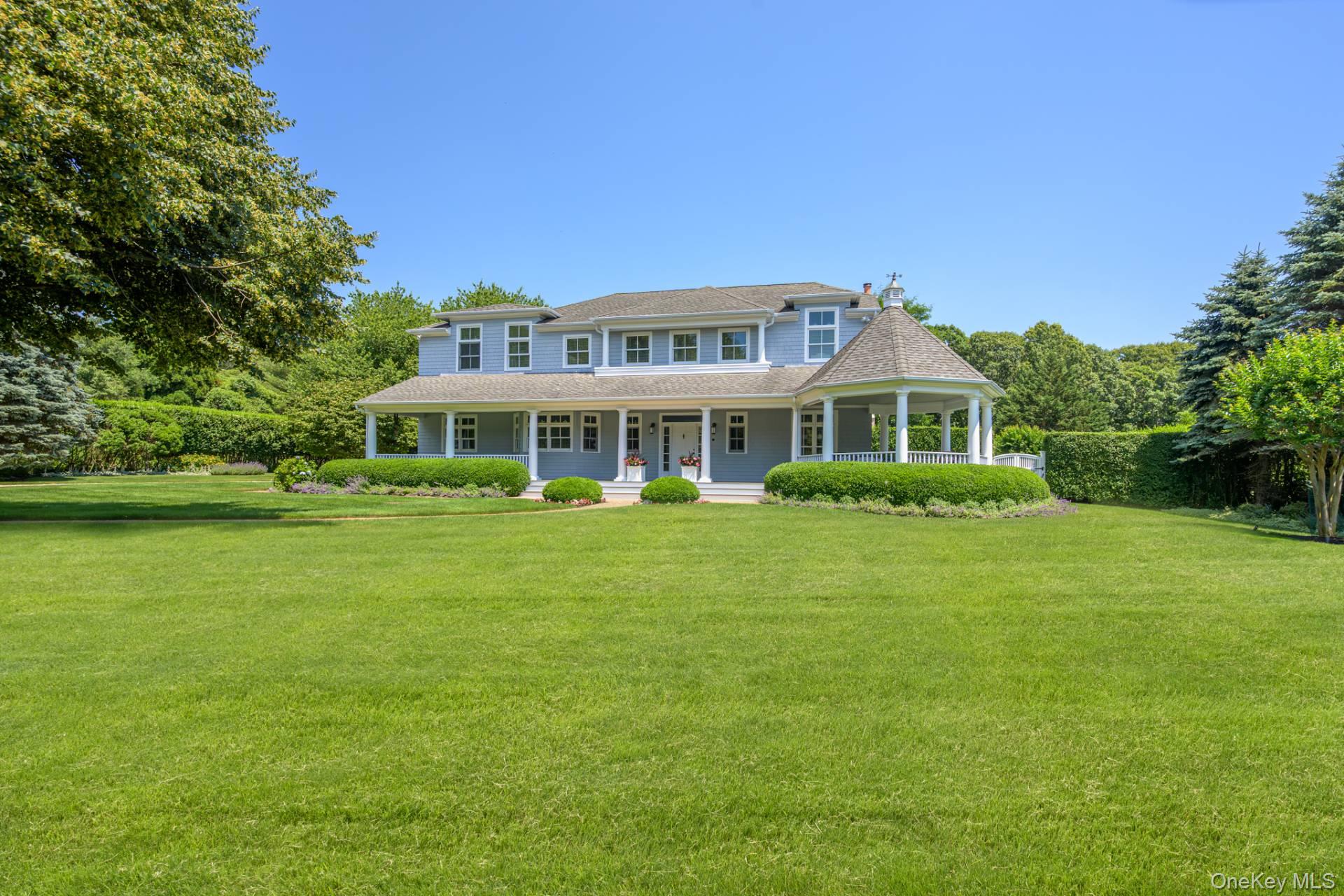 14 Wood Edge Court — photo