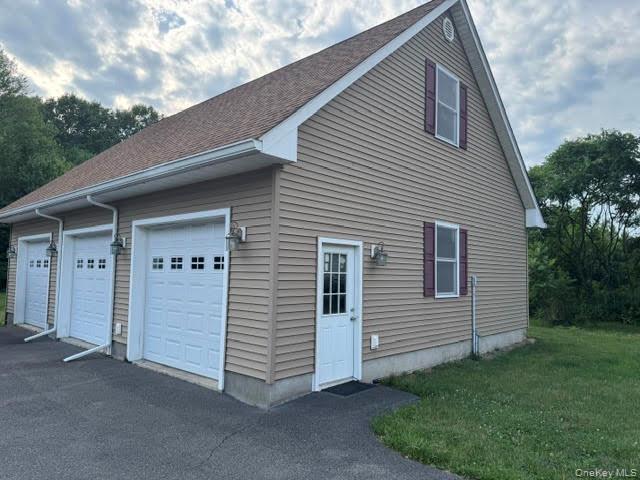 43 a S Ohioville Road Garage — photo