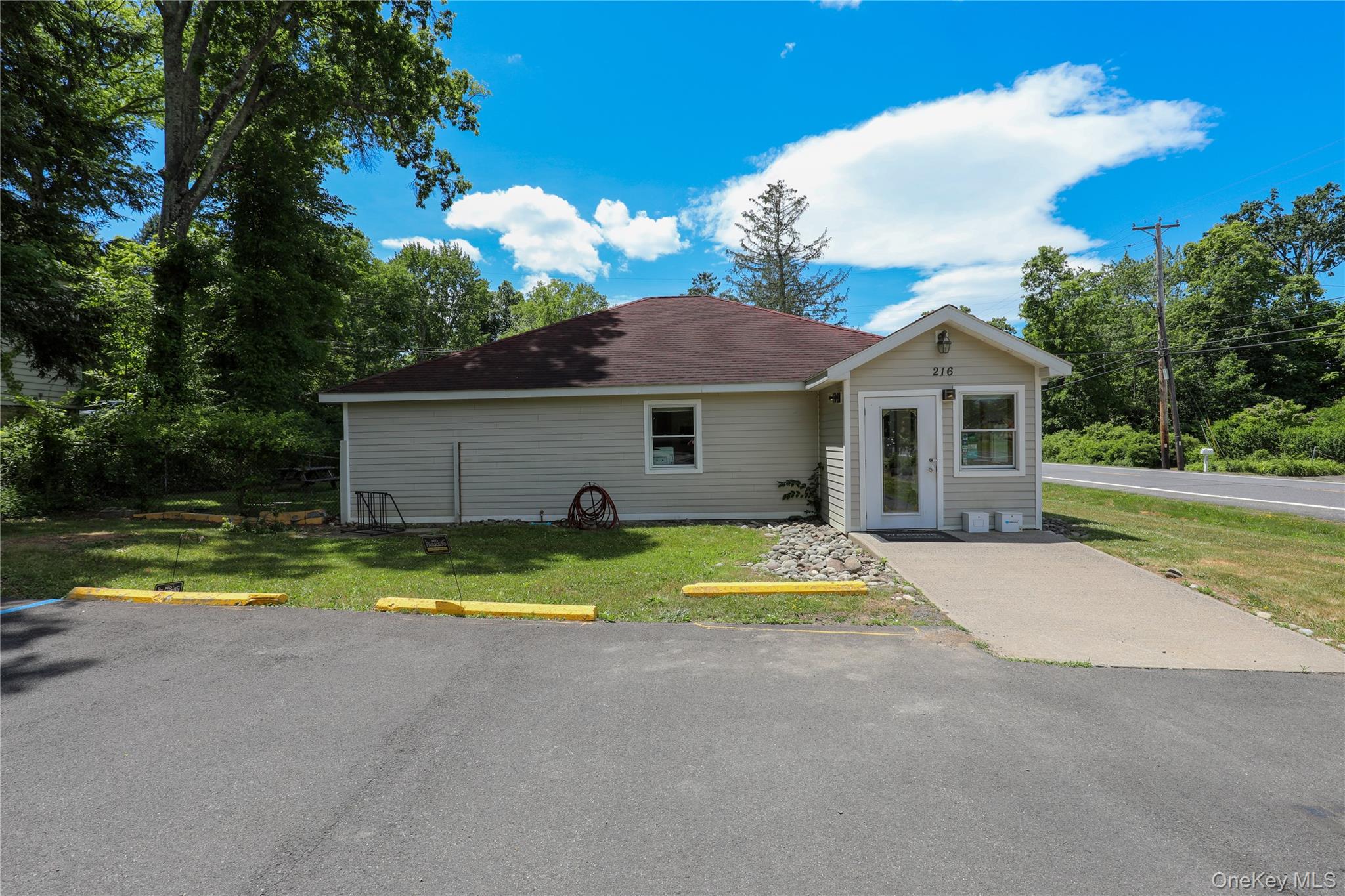 216 State Route 32 N — photo