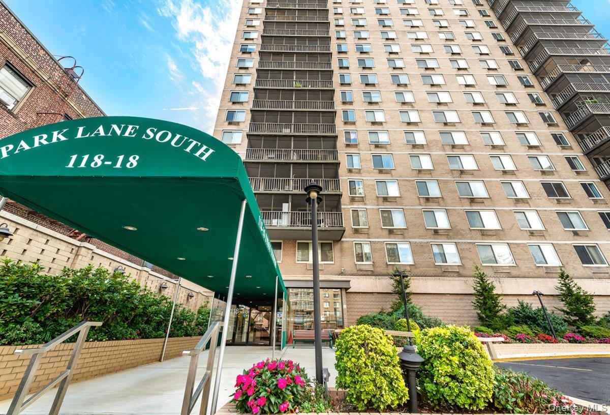 118-18 Union Turnpike 21E — photo