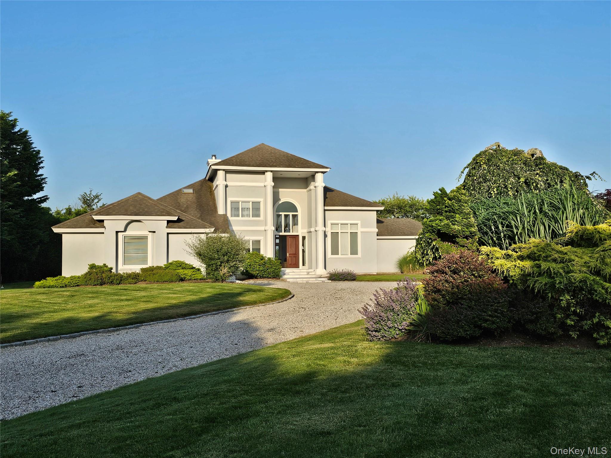 18 Pine Tree Lane, Southampton, NY 11977 — photo 2