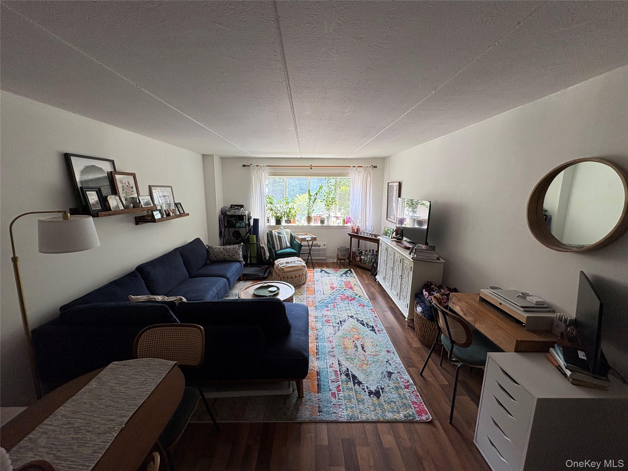 412 Benedict Avenue 1E — photo