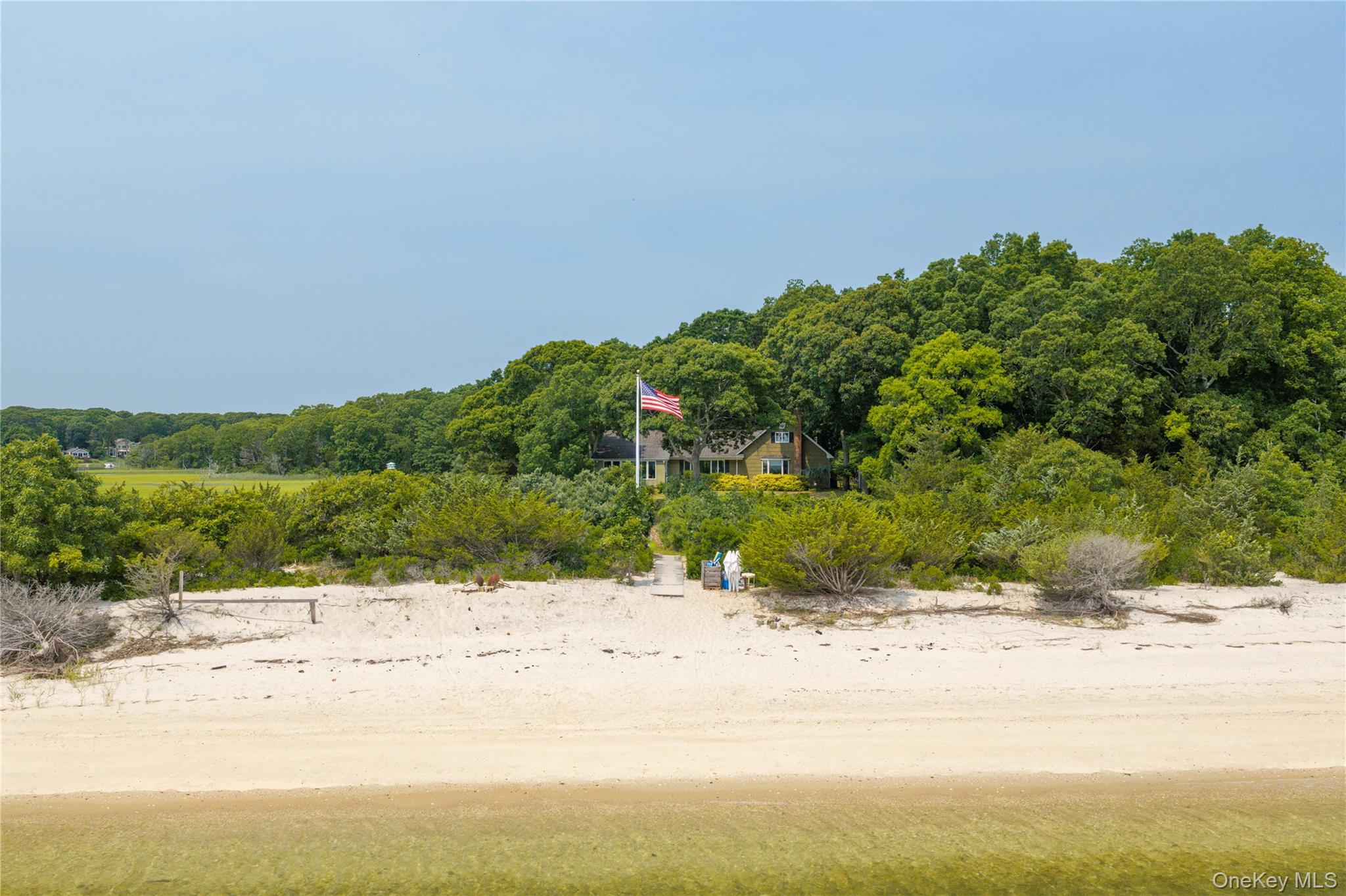 Home in Southold, NY 11958 — photo 2