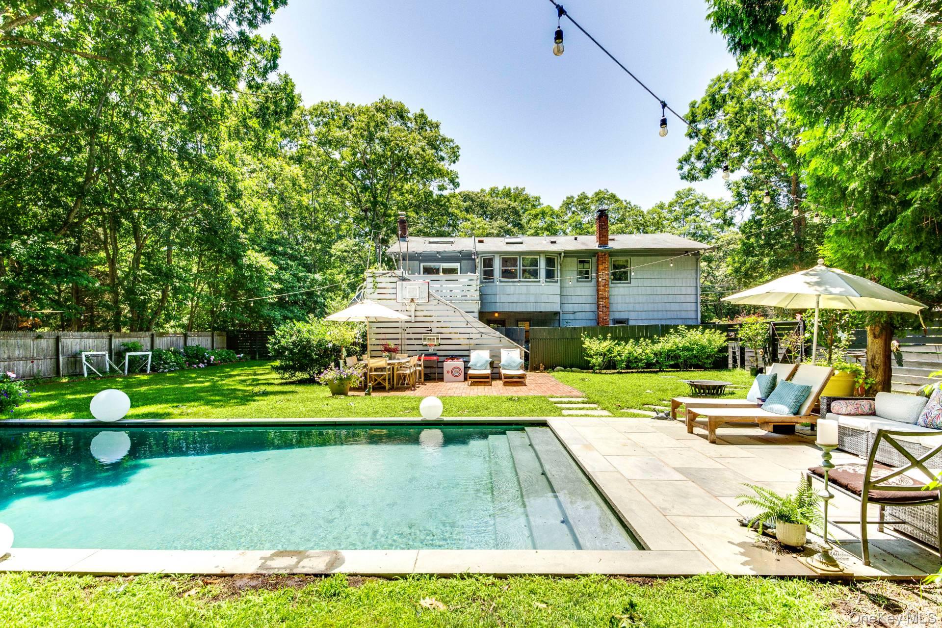 44 Cedar Ridge Drive — photo