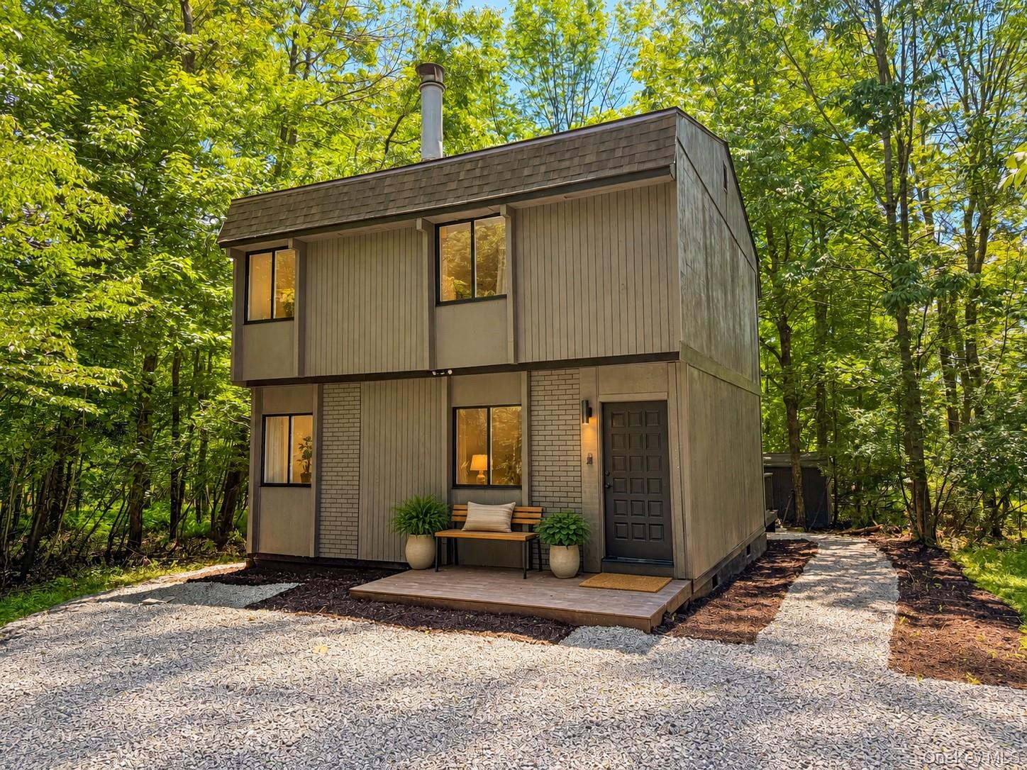 9 Lake Drive — photo