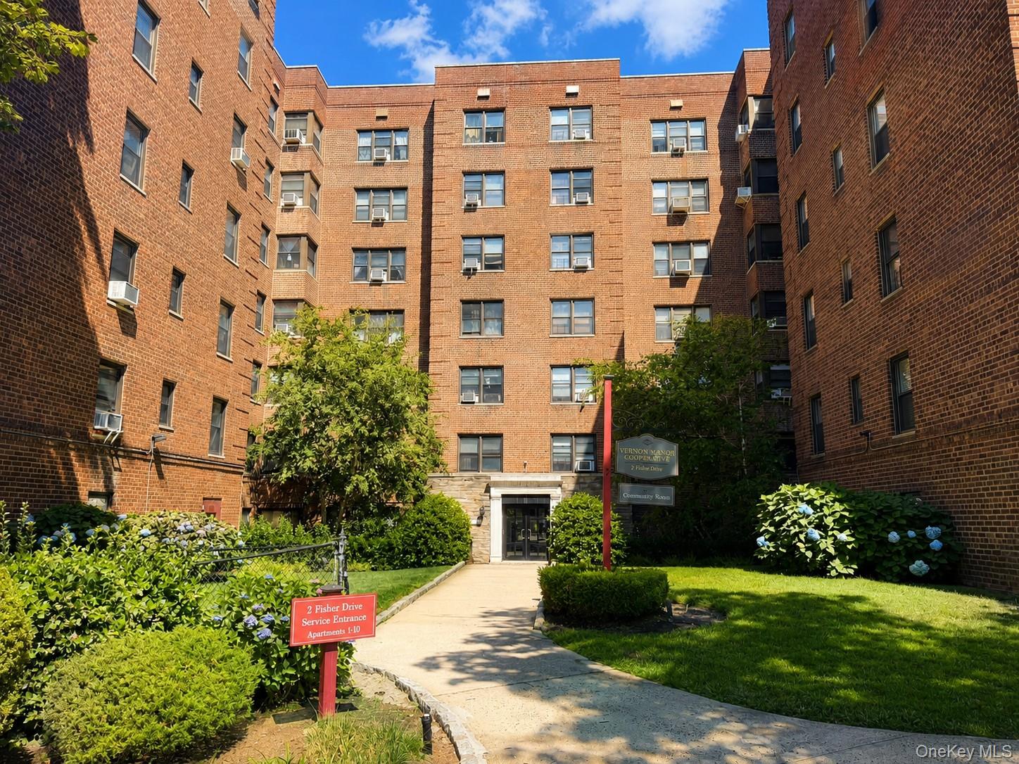 2 Fisher Drive 618 — photo